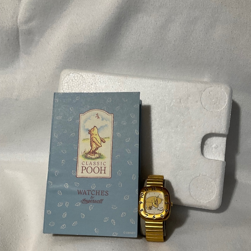 Vintage Winnie the Pooh watch by Ingersoll